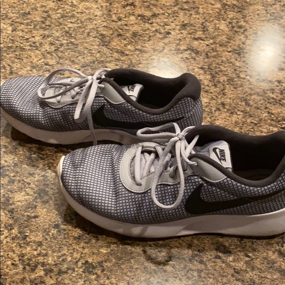 Nike Shoes - Picture 1 of 6